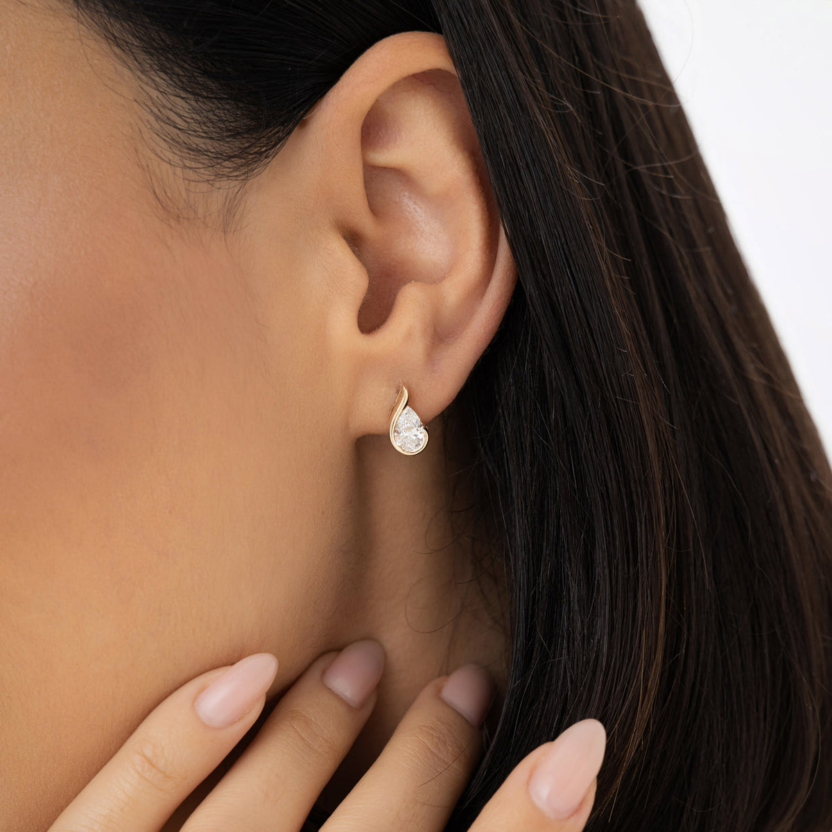 Aveline Stud Earrings | Gold